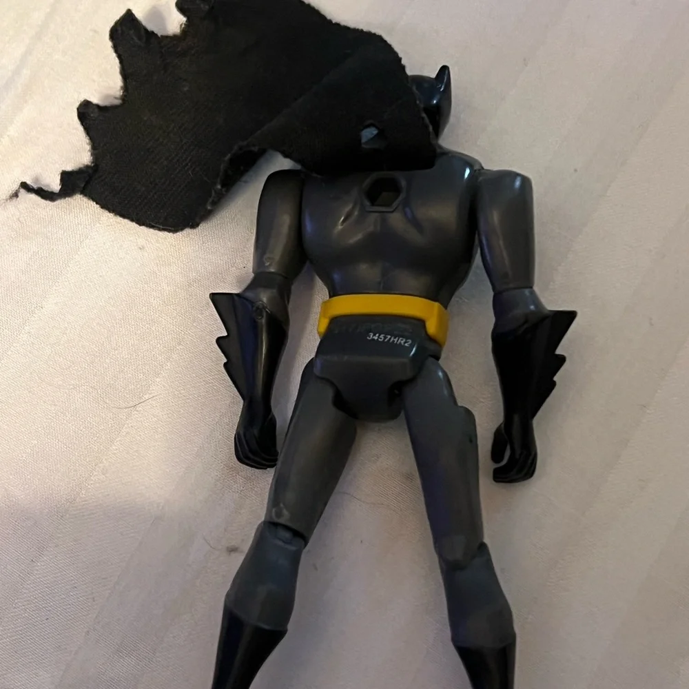 Batman Action Figure - Picture 2 of 3